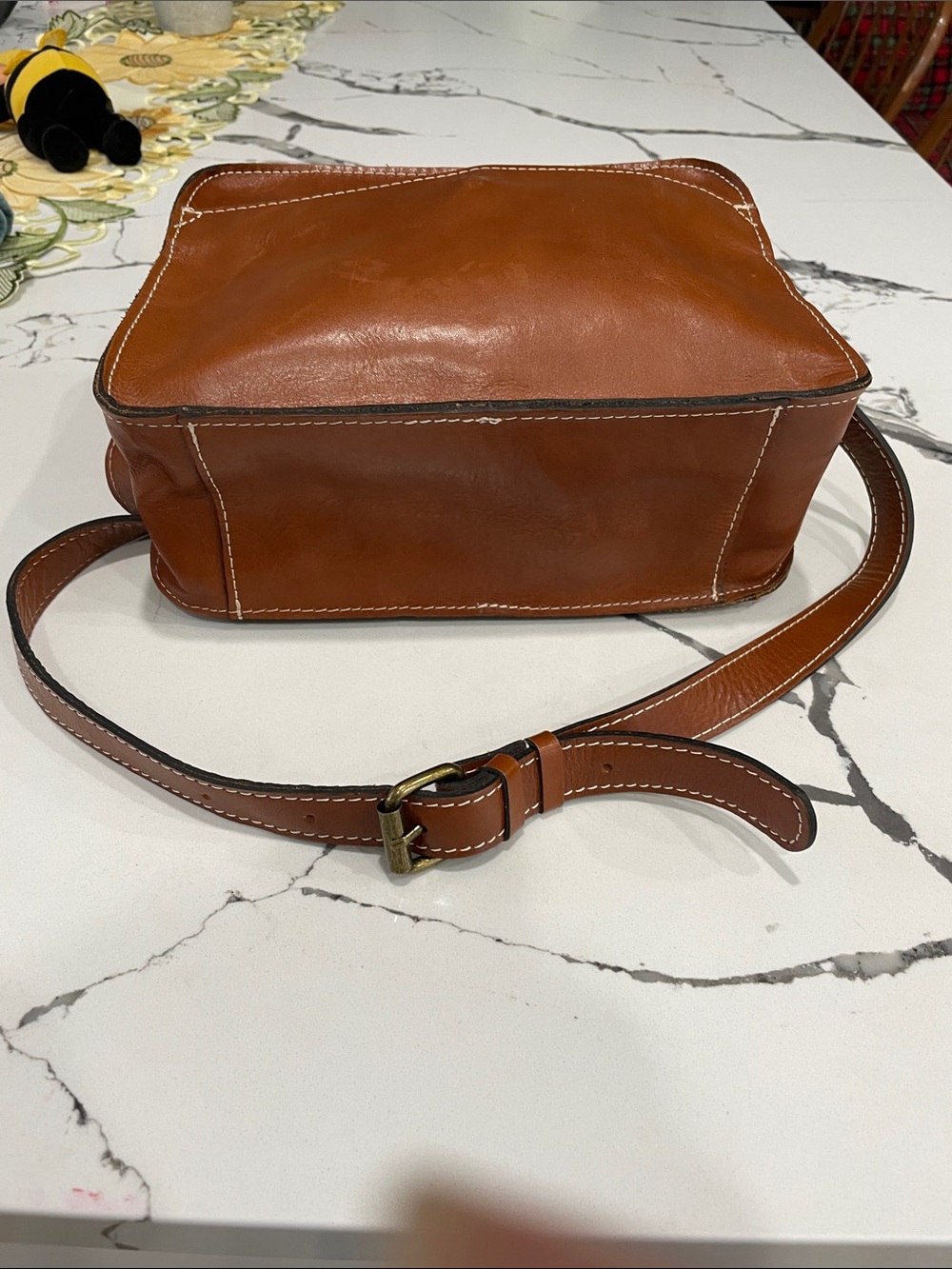 Patricia Nash, leather Beaumont crossbody has some scuff marks. - Picture 8 of 16
